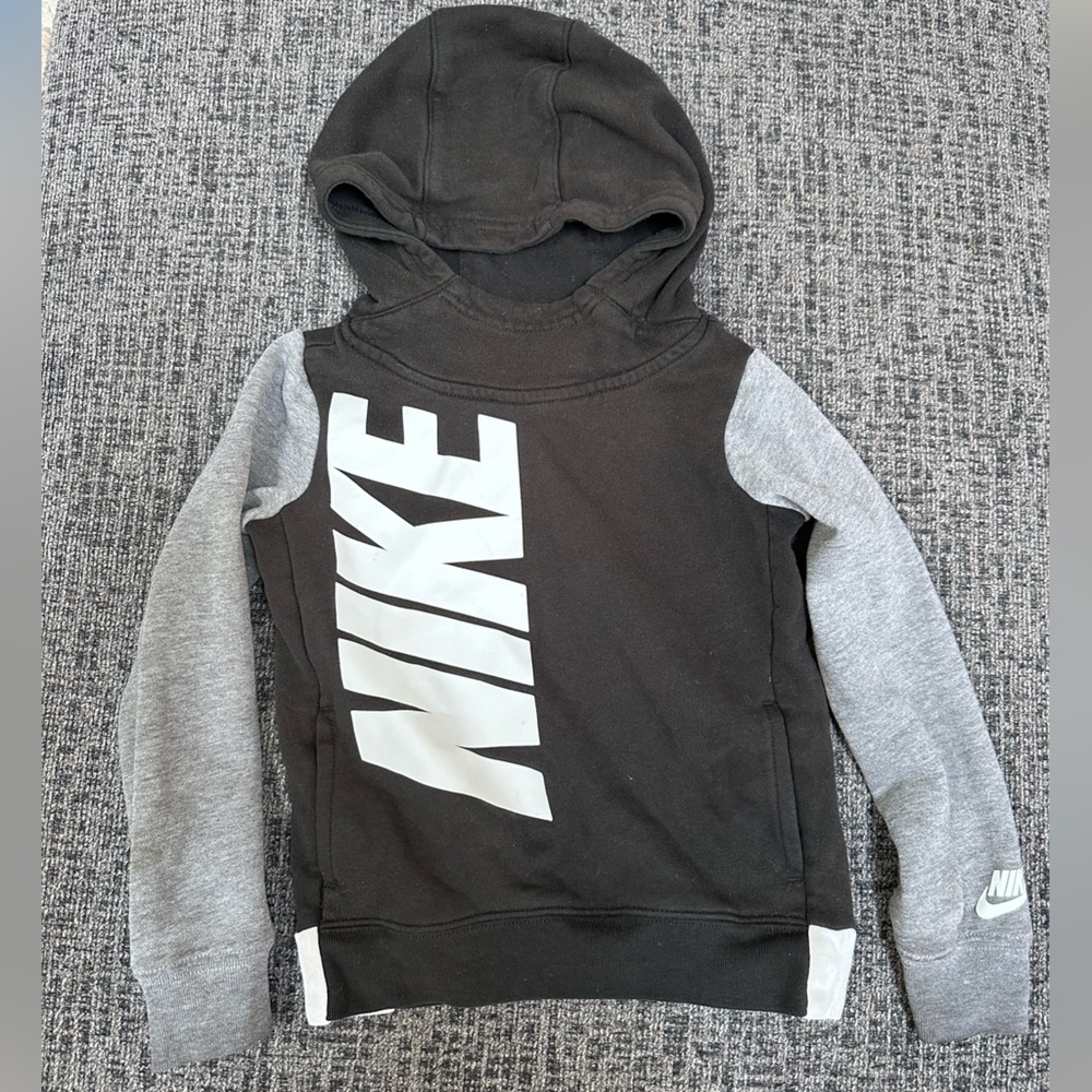 Boys size 4 XS Nike Black and Gray Hoodie